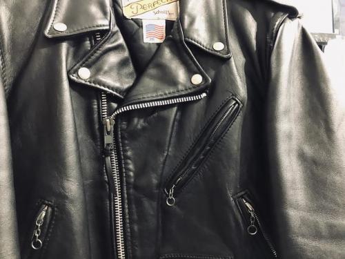 ショットのライダースジャケット