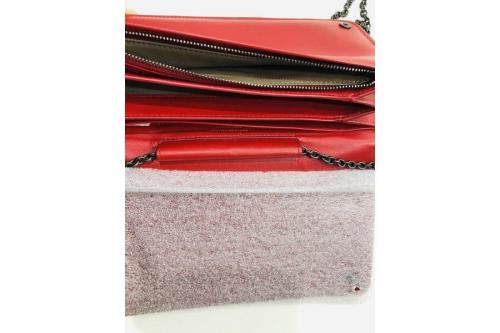 ヴェネタ イントレチャート チェーンショルダーウォレットのレディース