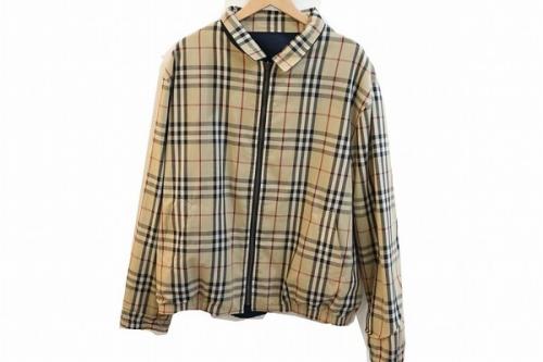 バーバリーのリバーシブルスウィングトップ