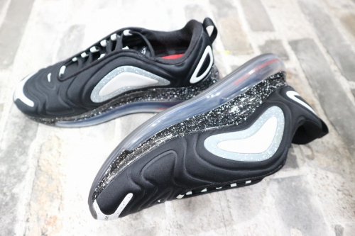 ストリートブランドの​Nike x Undercover