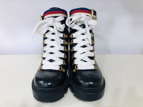 グッチのシルヴィウェブ