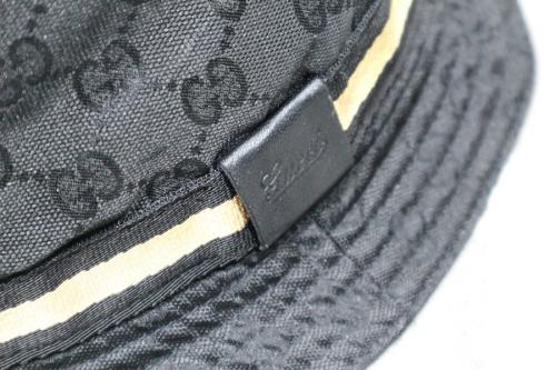 グッチのバケットハット