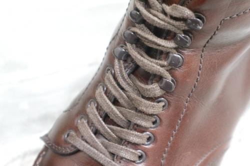 オールデンのカーフタンカーブーツ