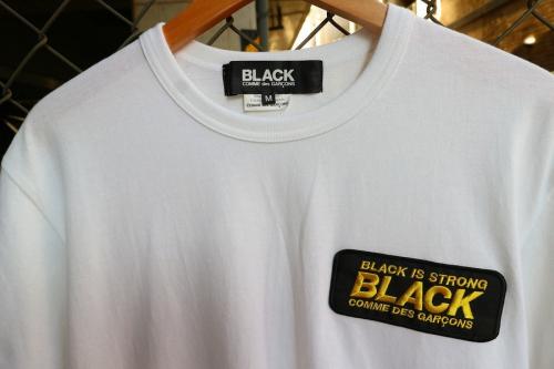 ブラックコムデギャルソンのワッペンTシャツ