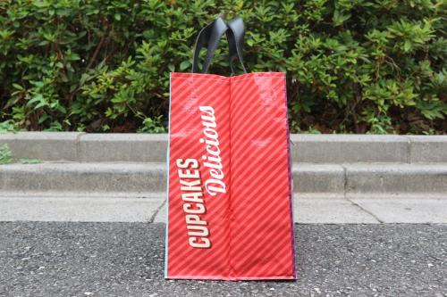 マルチカラーロゴショッピングバッグの富士見台店