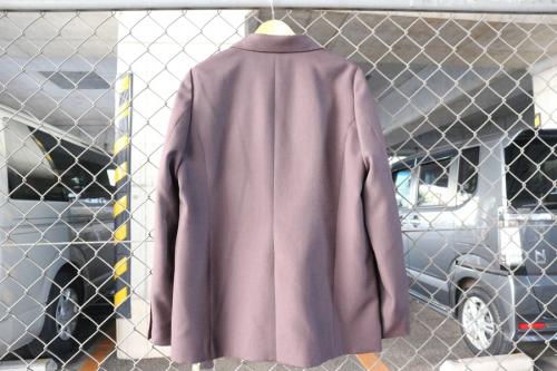 デミルクスビームスのドライギャバジン４ボタンダブルジャケット