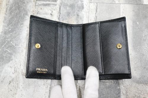 二つ折り財布　サフィアーノの富士見台店