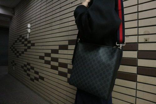 グッチのGGスプリーム キャンバス メッセンジャーバッグ