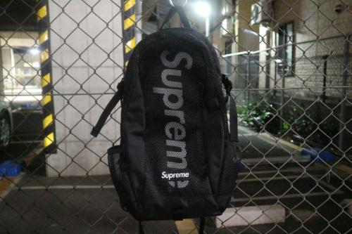 SUPREMEのシュプリーム