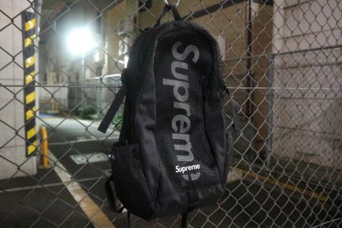 シュプリームのバックパック