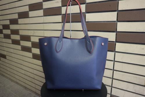 ルイ ヴィトン　のカーフレザートートバッグ