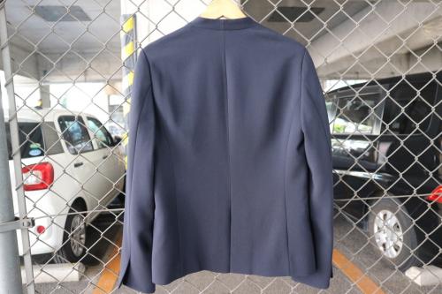 ビューティー アンド ユースのダブルクロスカラージャケット