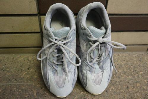 adidasのアディダス