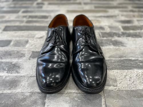 オールデンのコードバンプレーントゥシューズ