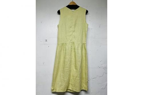 シャネルのココマークボタンノースリーブワンピース