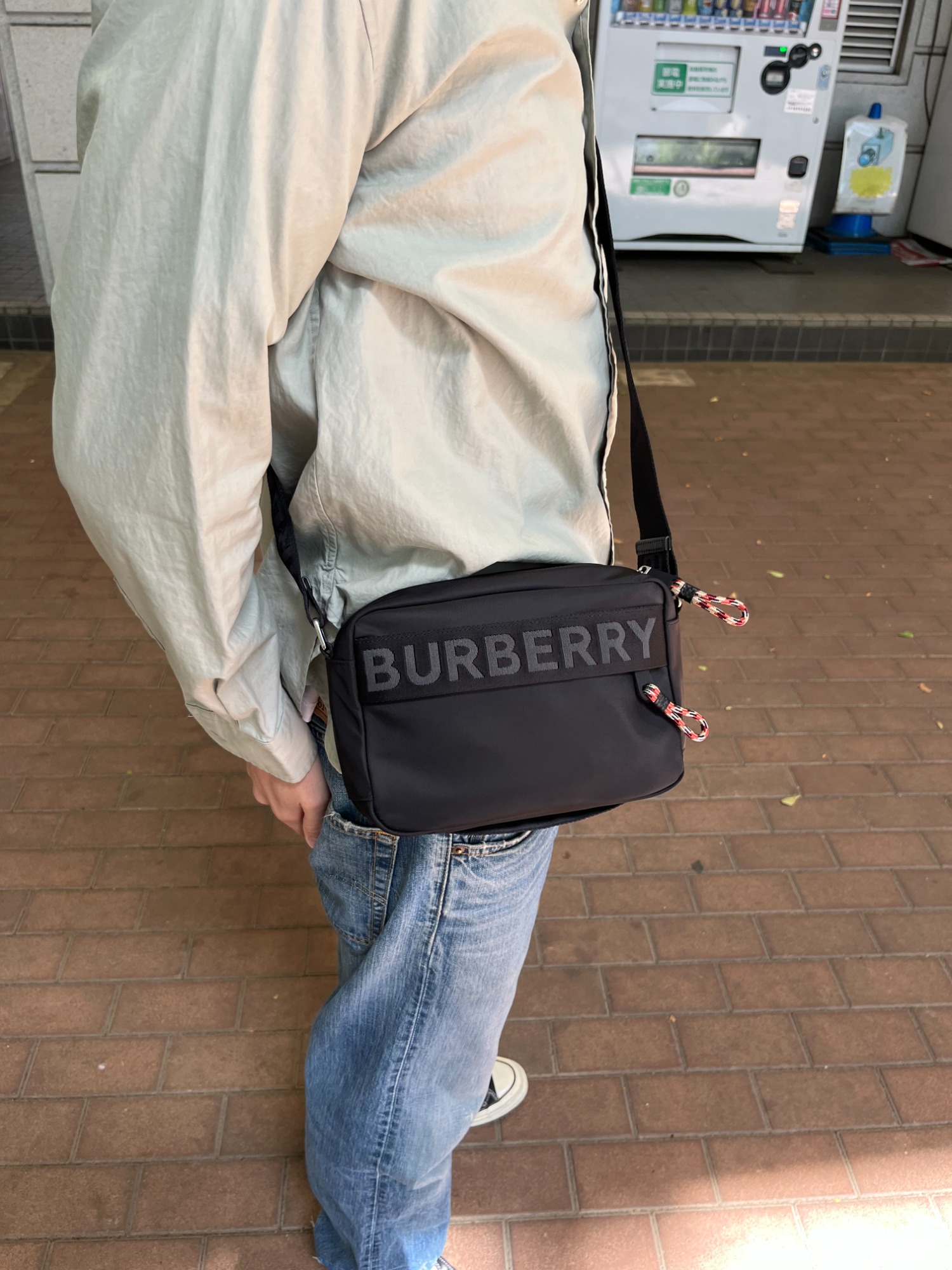 人気ラグジュアリーブランド【BURBERRY】よりクロスボディバッグが入荷