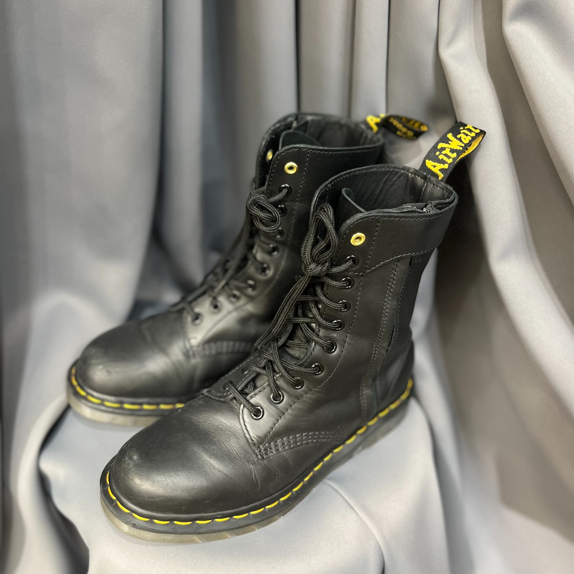 Dr. Martens×YOHJI YAMAMOTOのコラボ10ホールブーツが買取入荷いたし ...