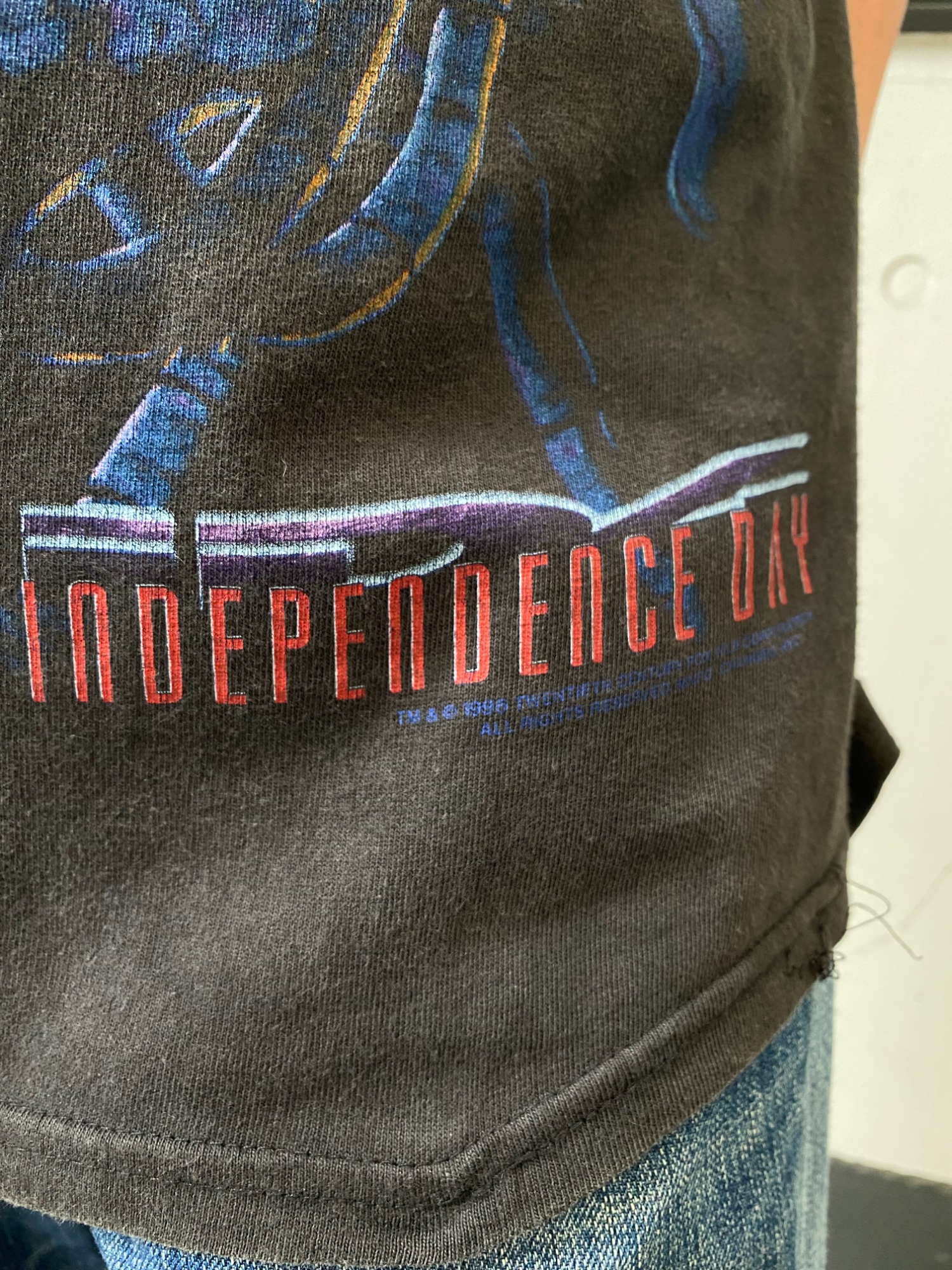 ヴィンテージTシャツ【90s'エイリアンプリントTシャツ】が買取
