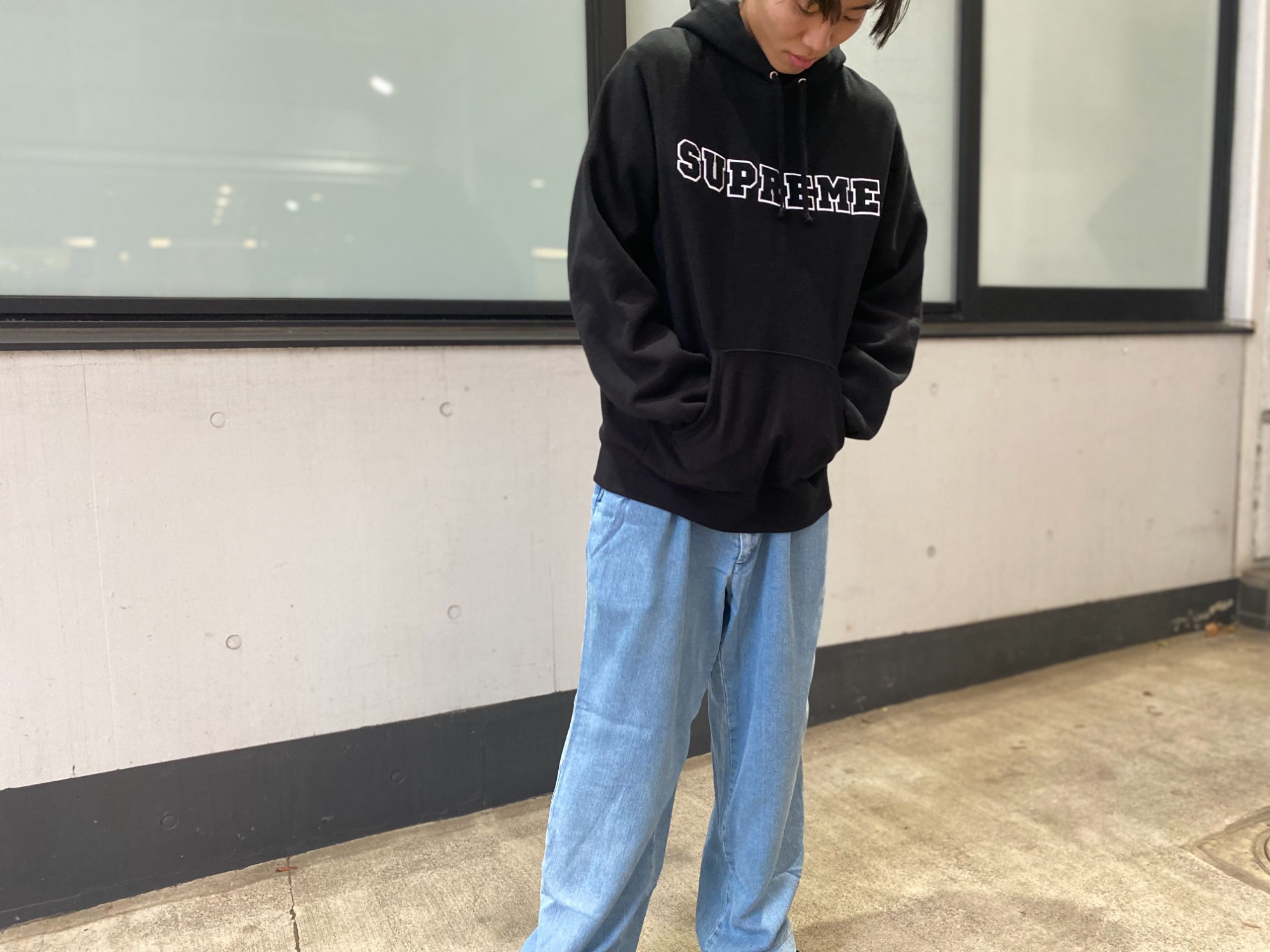 人気ストリートブランド【Supreme/シュプリーム】よりCord Collegiate
