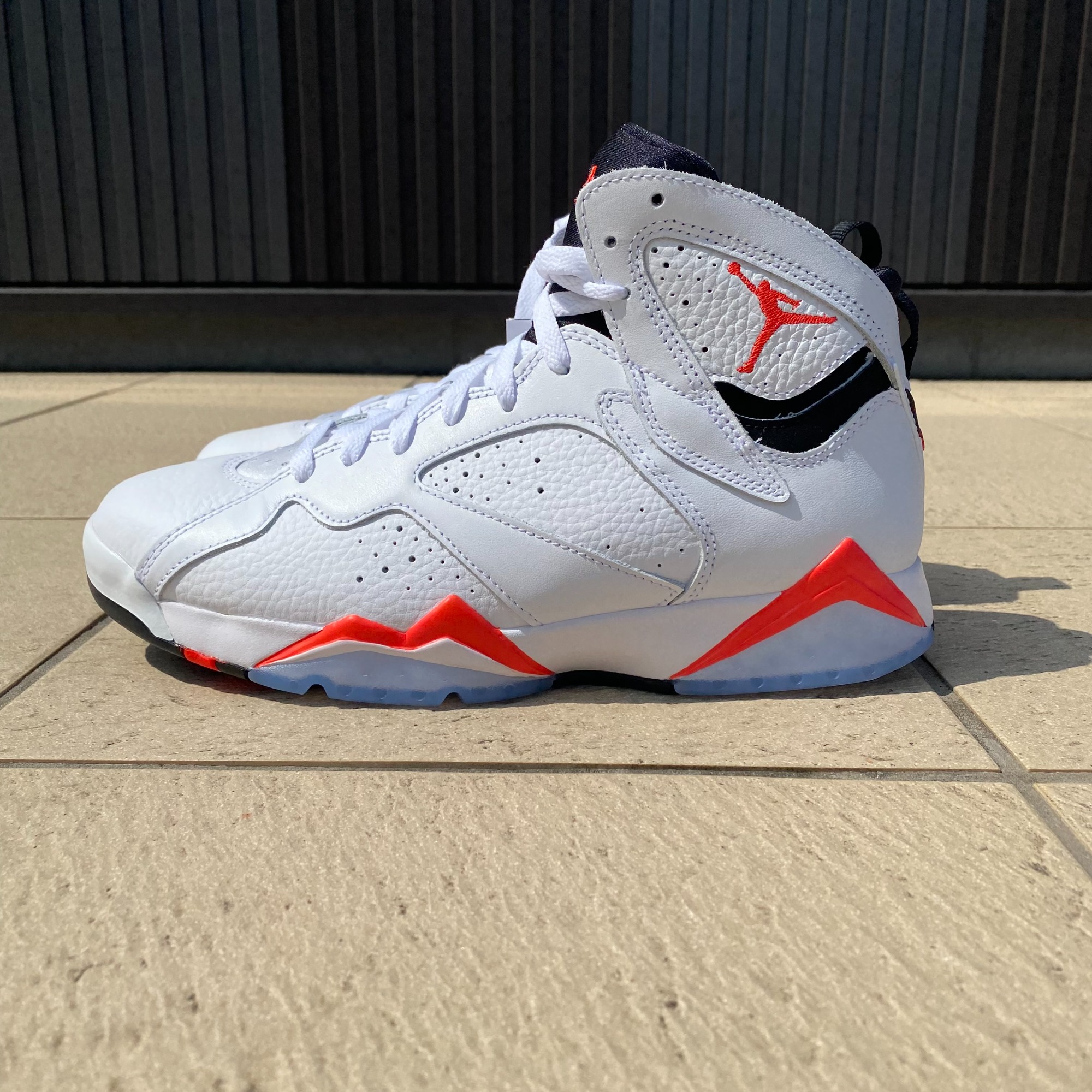 人気スポーツブランド【NIKE/ナイキ】よりがAIR JORDAN 5 RETRO