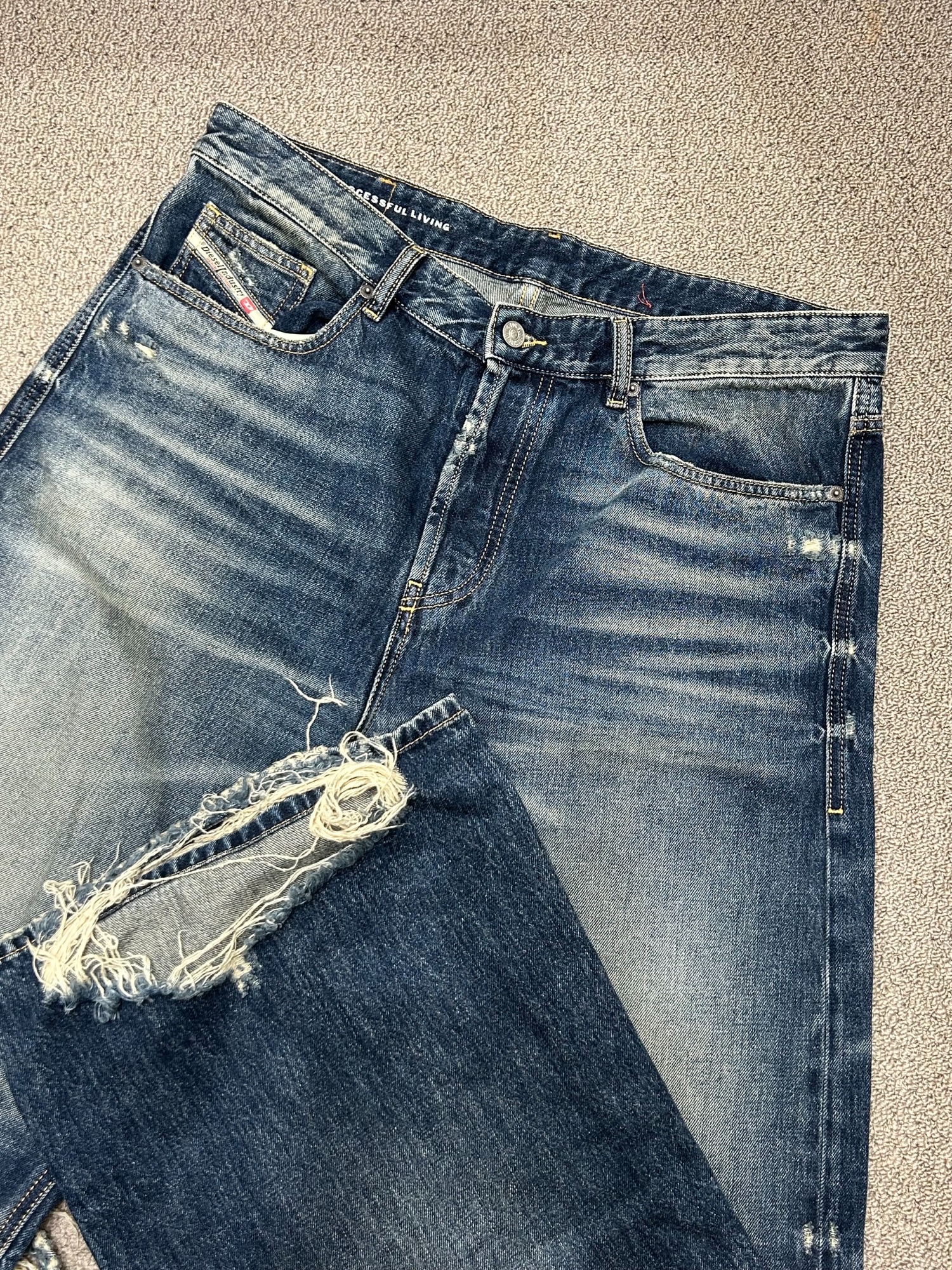 DIESEL/ディーゼル】D-RISE 09J95 ストレートジーンズを買取入荷いたし