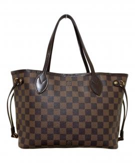 「ラグジュアリーブランドのLOUIS VUITTON 」