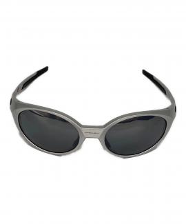 「スポーツブランドのOAKLEY 」