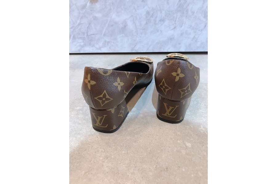 LOUIS VUITTON/ルイ ヴィトン】より、19AW マドレーヌ・ラインパンプス