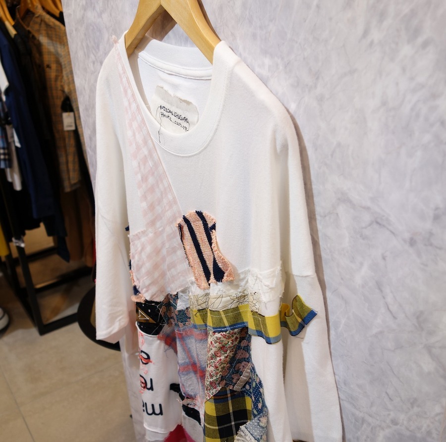 【NOZOMI ISHIGURO/ノゾミイシグロ】よりパッチワークTシャツ 