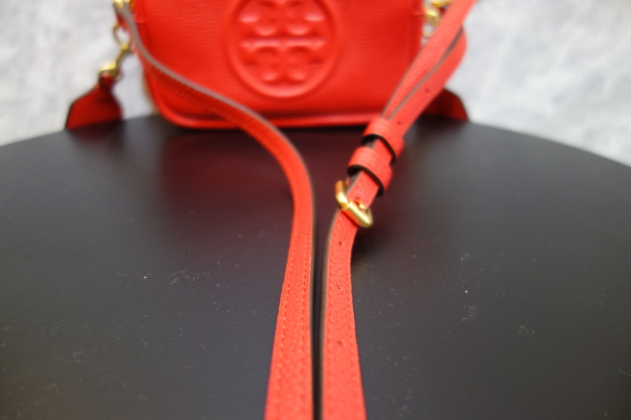 TORY BURCH/トリーバーチ】よりミニショルダーバッグが入荷致し TORY BURCH/トリーバーチ】よりミニショルダーバッグが入荷致し