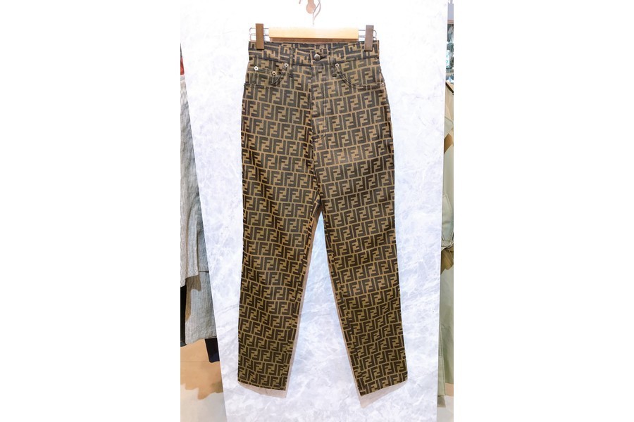 FENDI フェンディ ズッカ柄 スラックス パンツ M サイズ レディース FENDI フェンディ ズッカ柄 スラックス パンツ M サイズ