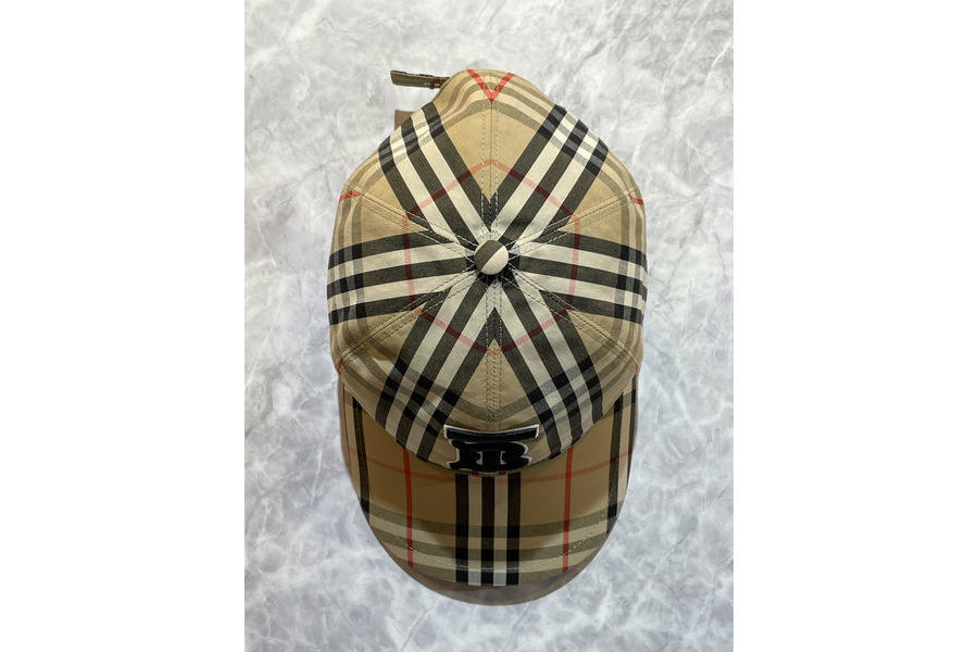 BURBERRY/バーバリー】よりノバチェックベースボールキャップが買取