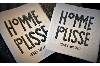 「ドメスティックブランドのHOMME PLISSE ISSEY MIYAKE 」