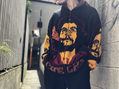 「ストリートブランドのSUPREME 」