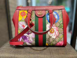 「ラグジュアリーブランドのGUCCI 」