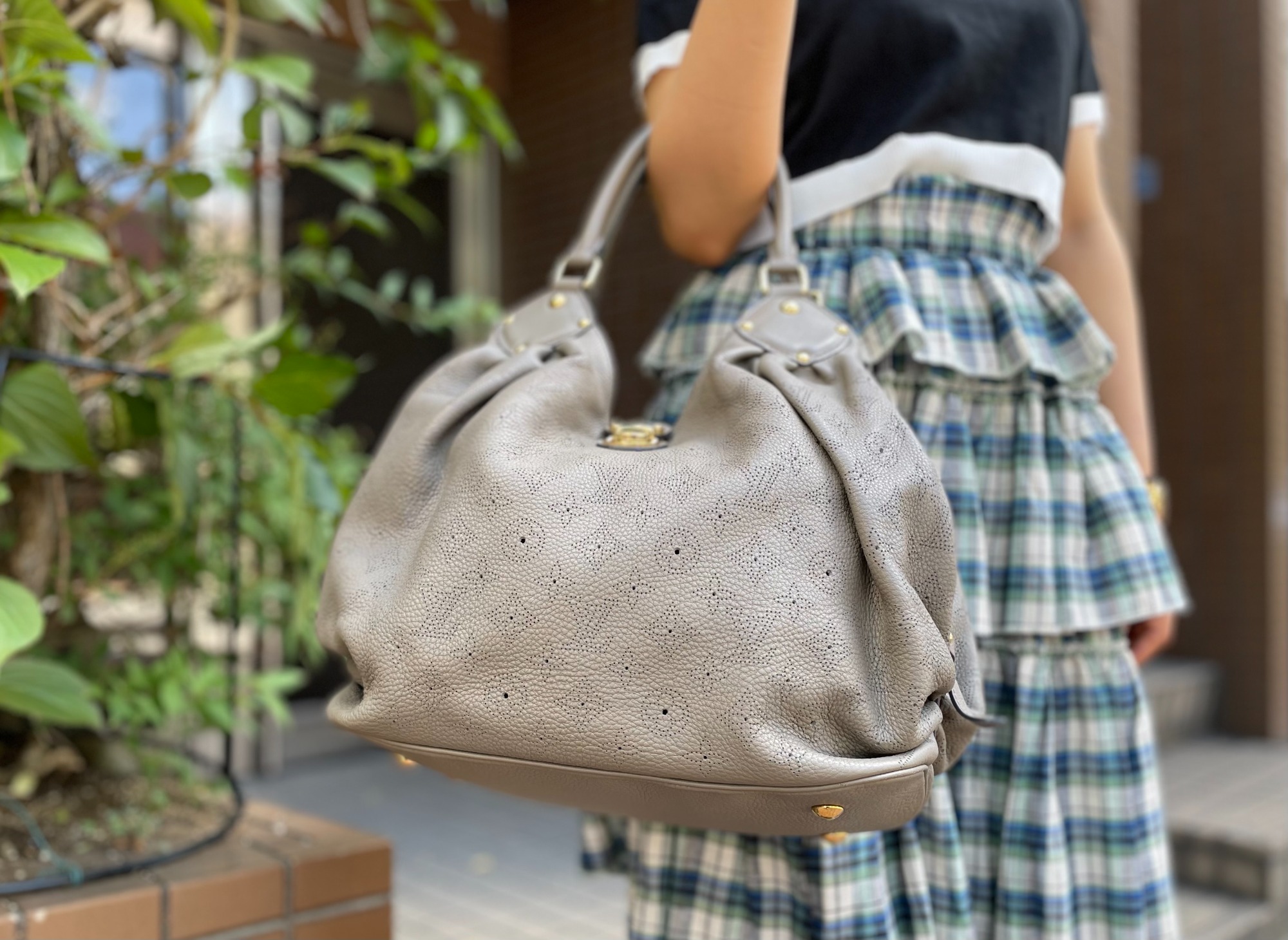 LOUIS VUITTON /ルイ ヴィトン】よりマヒナ・L/トートバッグが買取入荷