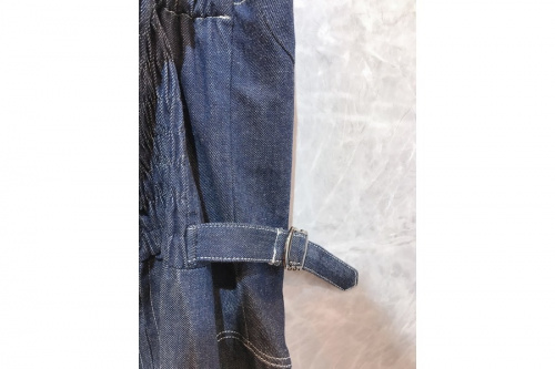 カーサフラインのフロントホックデニムロングワンピース