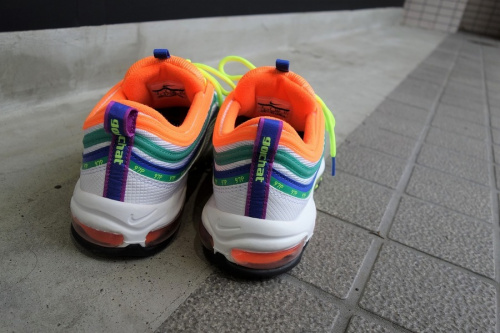 スニーカーのメンズ