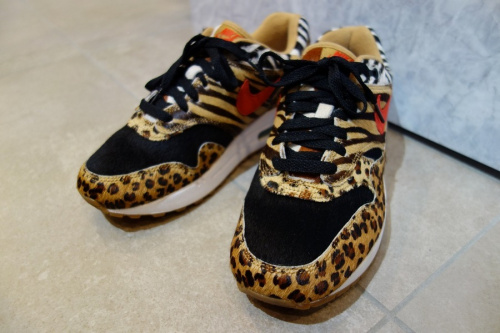 スニーカーのNIKE x ATMOS