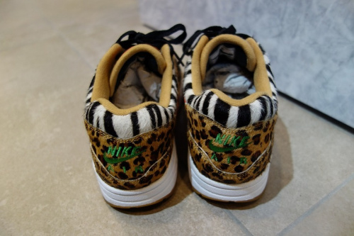 ナイキ x アトモスのATMOS