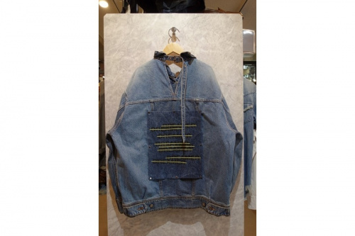 クリスチャンダダのトラッカージャケット