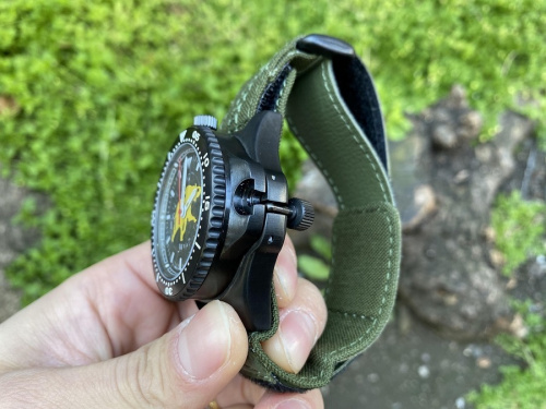 ハンティングワールドの腕時計