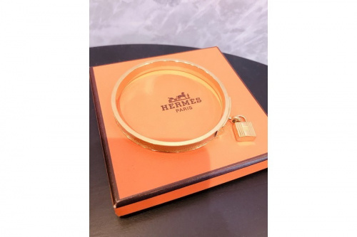 ラグジュアリーブランドのHERMES