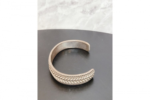 シルバーバングルのメンズ