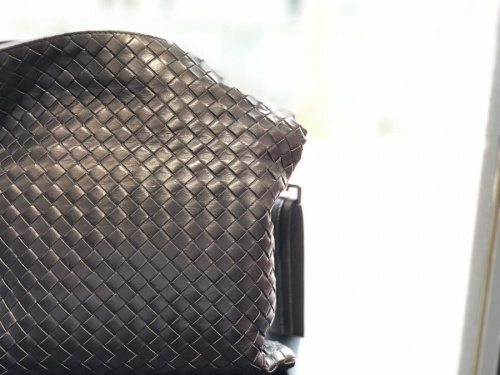 ボッテガベネタのイントレチャート ショルダーバッグ