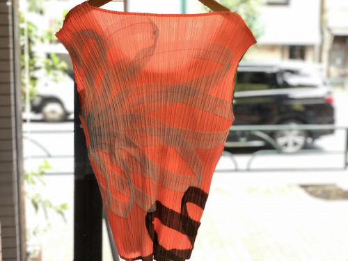 PLEATS PLEASEのプリーツプリーズ