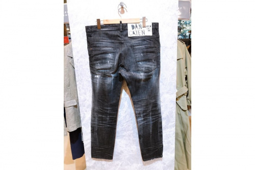 ディースクエアードのSKATER　JEAN