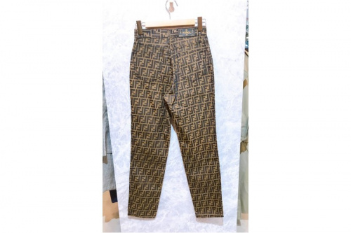 フェンディのズッカ柄ヴィンテージパンツ