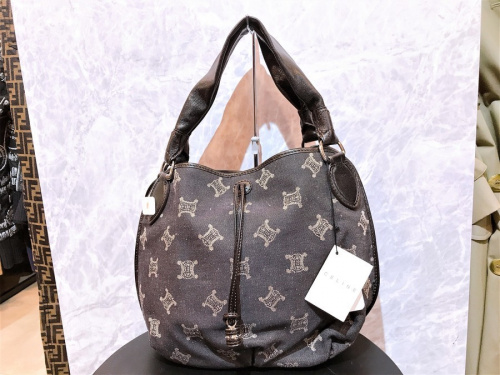 CELINEのセリーヌ