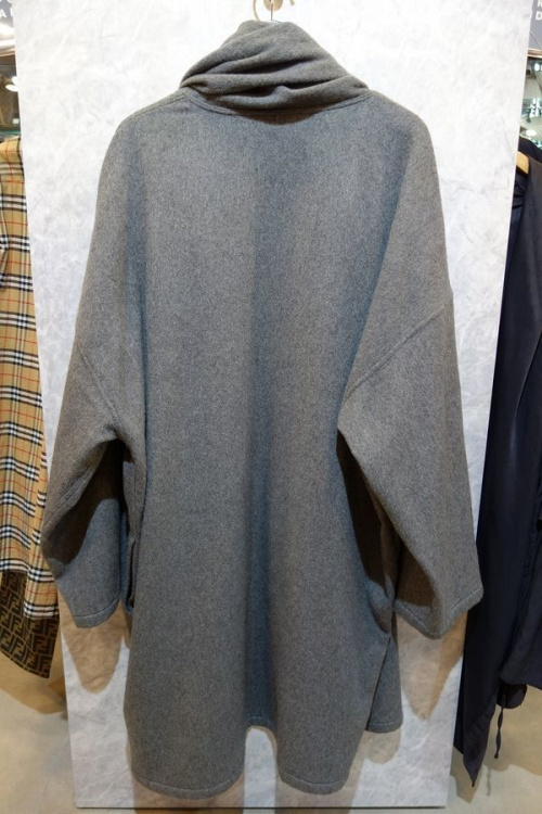 サルヴァトーレ フェラガモのカシミヤストールガウンコート